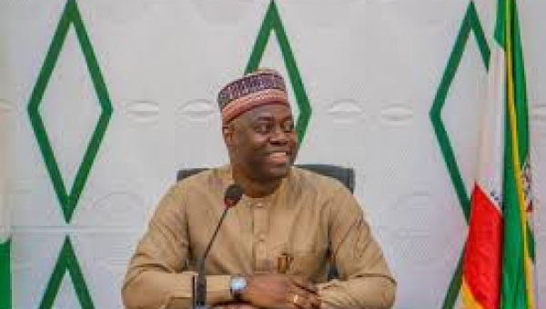 Covid-19: NUJ, NUT felicitate with Makinde