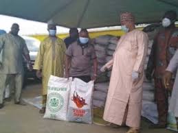 Lockdown: RTEAN distributes 2,420 bags of rice and ‘garri’ to members, residents of Lagos