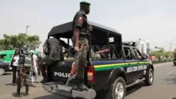 Ondo Elections: Police bar politicians with security escort from voting venues