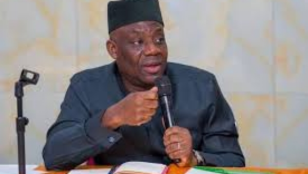 Strike: FG threatens ASUU with 'no work, no pay' policy