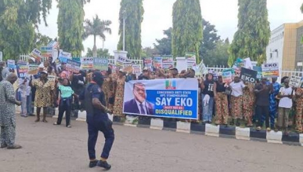 Ekiti 2026: Protesters storm APC secretariat, reject consensus Gov canidate